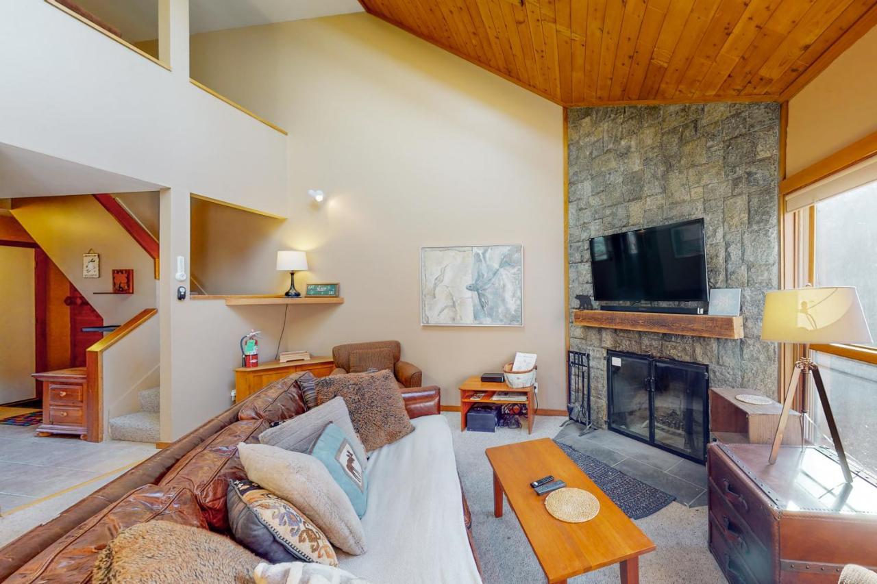 Cozy Modern Comfort Killington Exterior photo